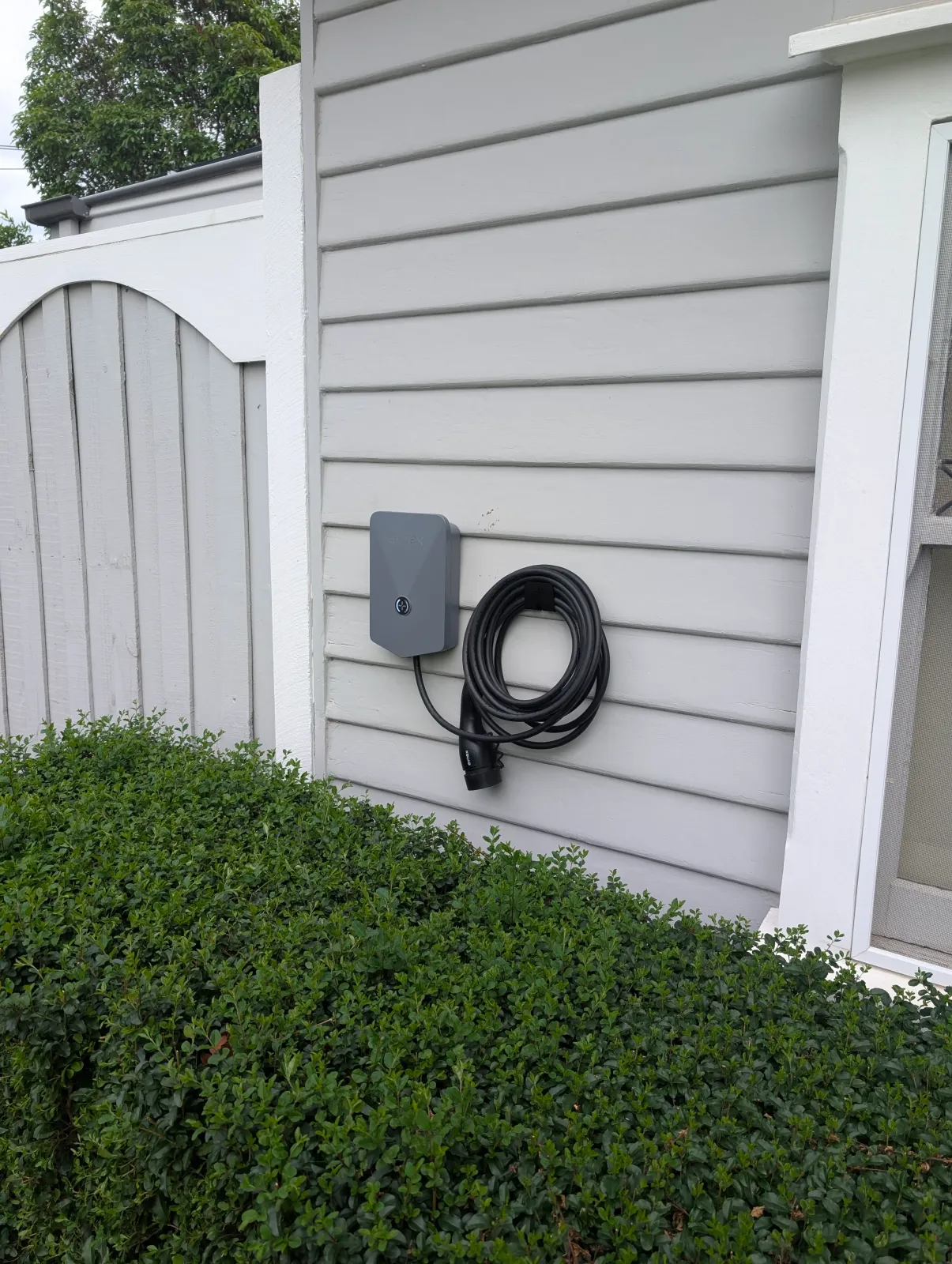 Weatherboard home, sealed penetration